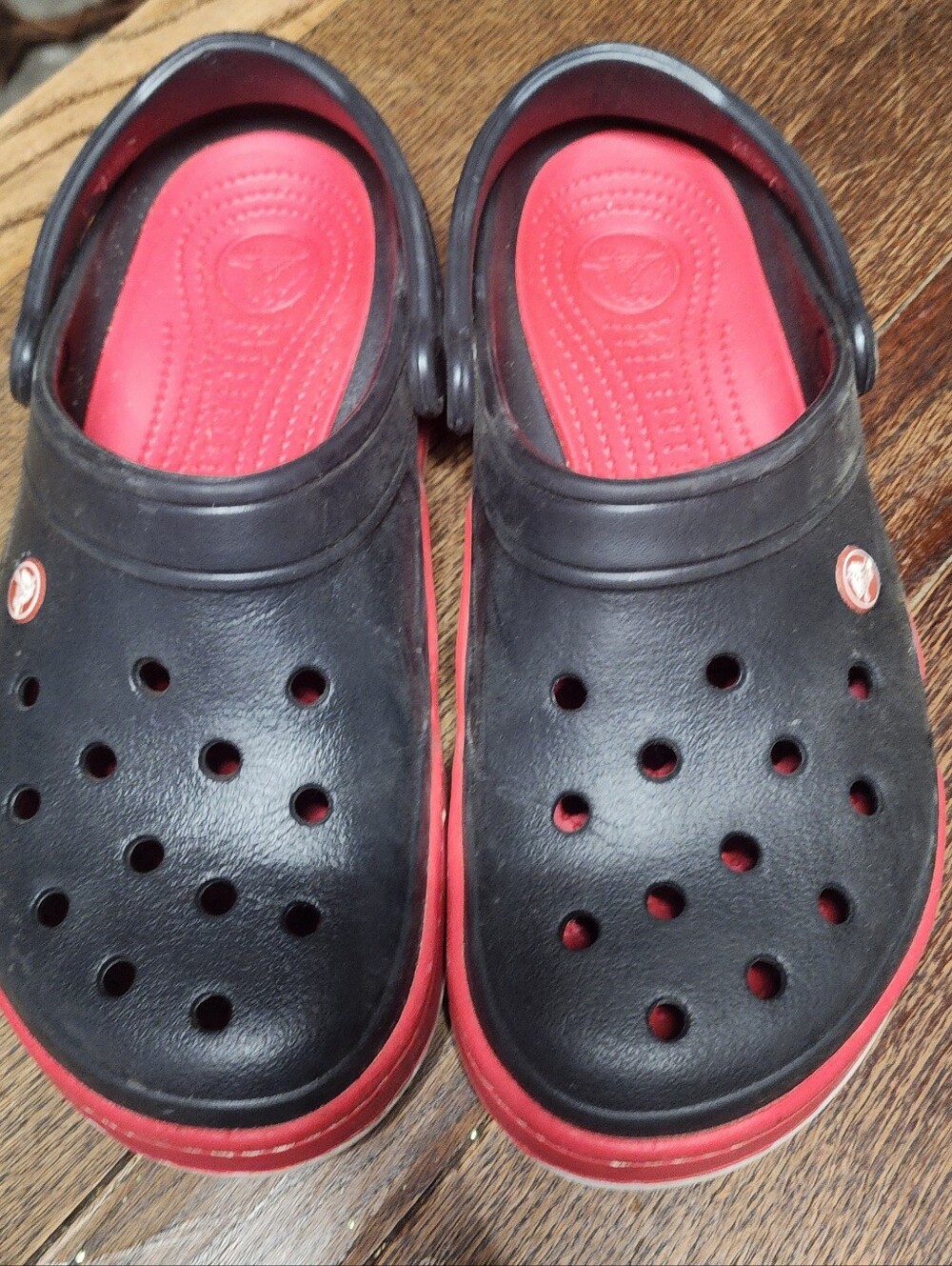 CROCS Black and Red Men's Classic Clog. Size 11